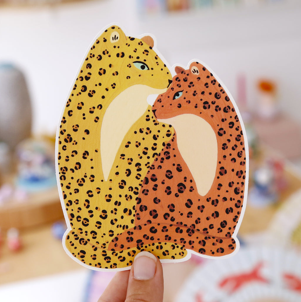 Cut-out Greeting Card “Hugging leopards”